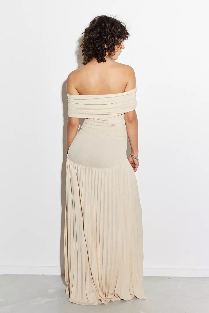 Chic Flowy Flattering Lightweight Fabric Maxi Dress for Effortless Summer Wear