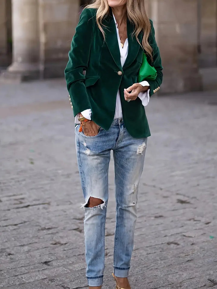 Savannah – Elegant Velvet Blazer