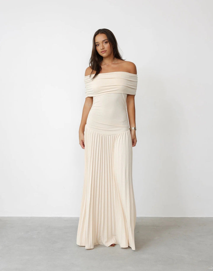 Chic Flowy Flattering Lightweight Fabric Maxi Dress for Effortless Summer Wear