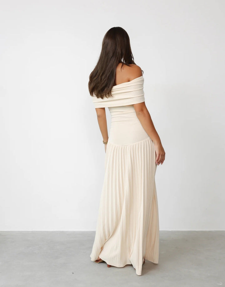 Chic Flowy Flattering Lightweight Fabric Maxi Dress for Effortless Summer Wear
