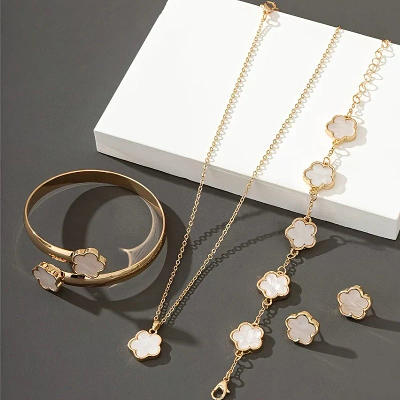 Happy Clover Jewelry 4-Piece Set