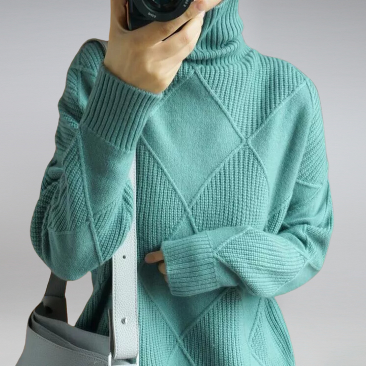 Chloe - Cozy Winter Sweater