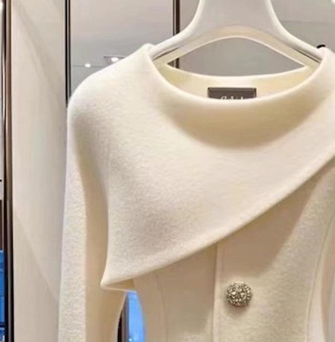 LIV – TIMELESS ELEGANCE BUTTON JACKET