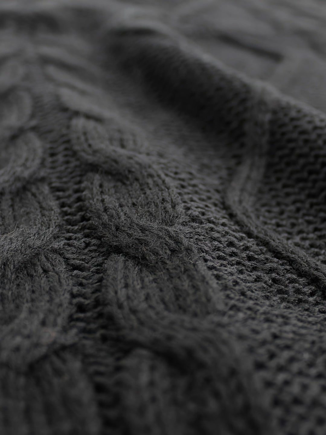Cora | Cozy Cable Knit V-Neck Sweater Vest
