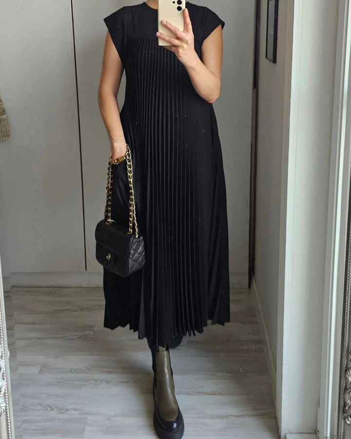 Exquisitely Elegant Flowing Pleated Maxi Georgette Silk Cocktail Evening Wear