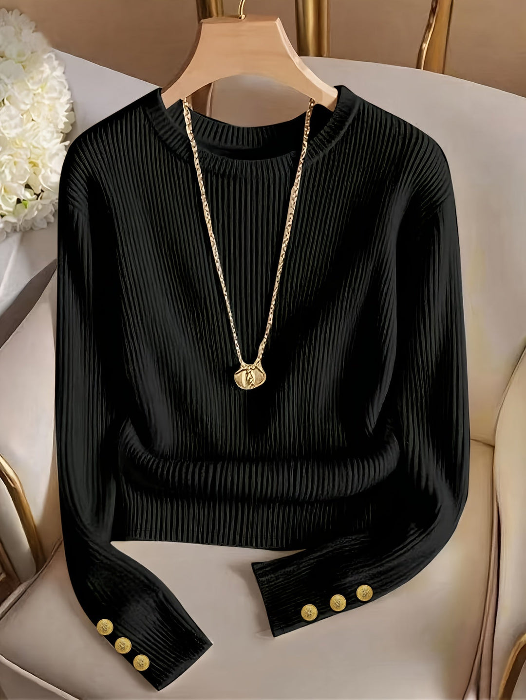 Gretchen | Ribbed Sweater with Buttons on the Sleeves
