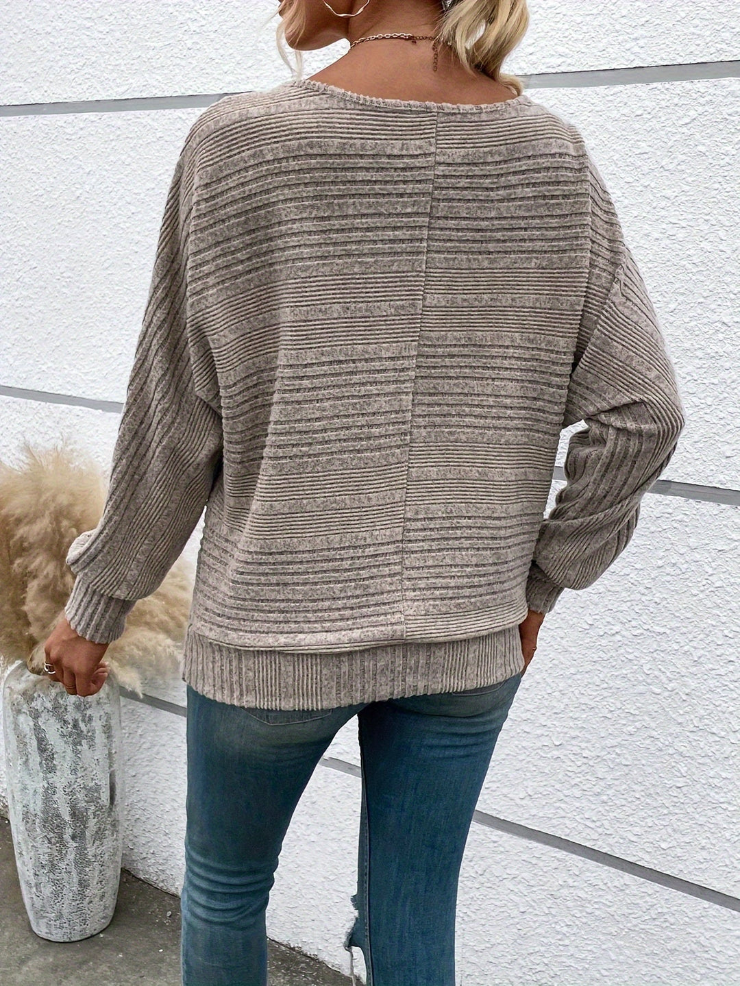 Sabine - Cozy Sweater with Batwing Sleeves