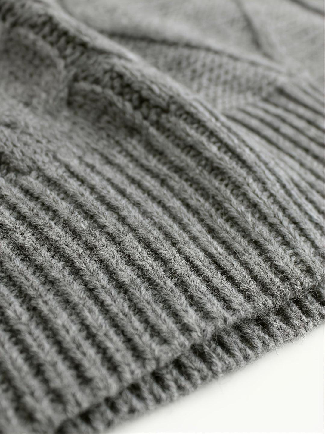 Cora | Cozy Cable Knit V-Neck Sweater Vest