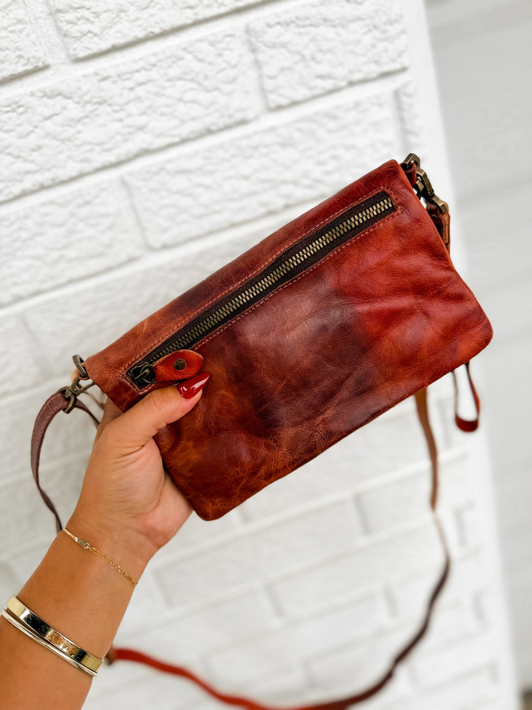 Daisy | Women's Crossbody Bag with Wristlet and Zipper