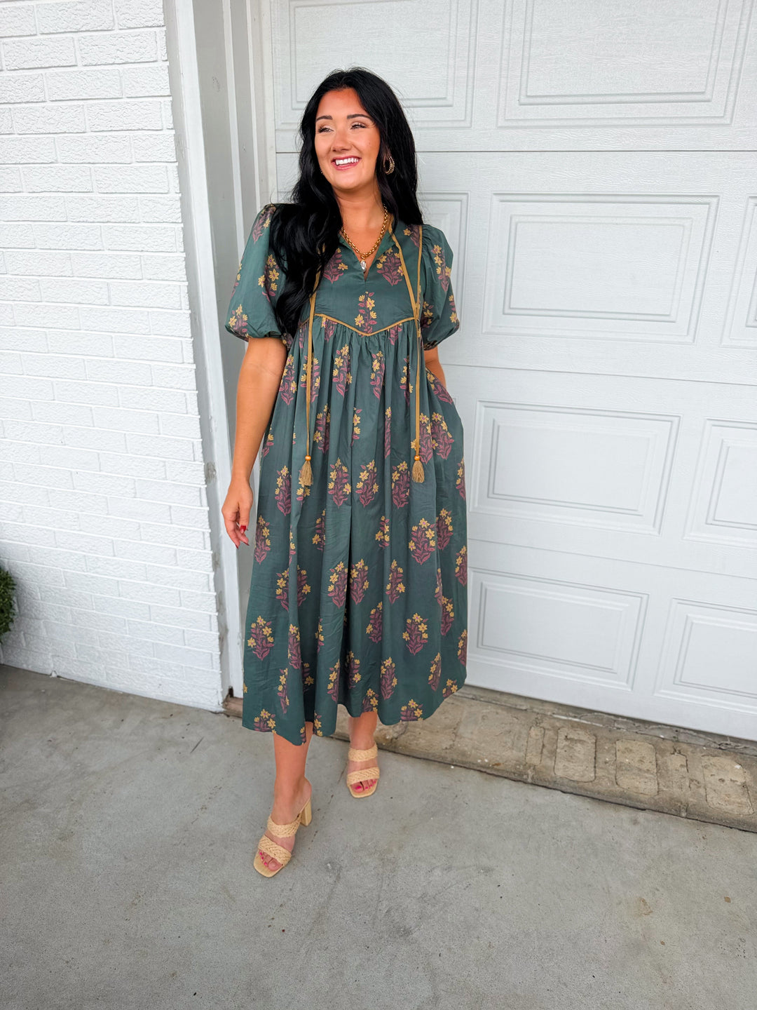 Natalie | Women's Dress with V-Neck and Floral Print