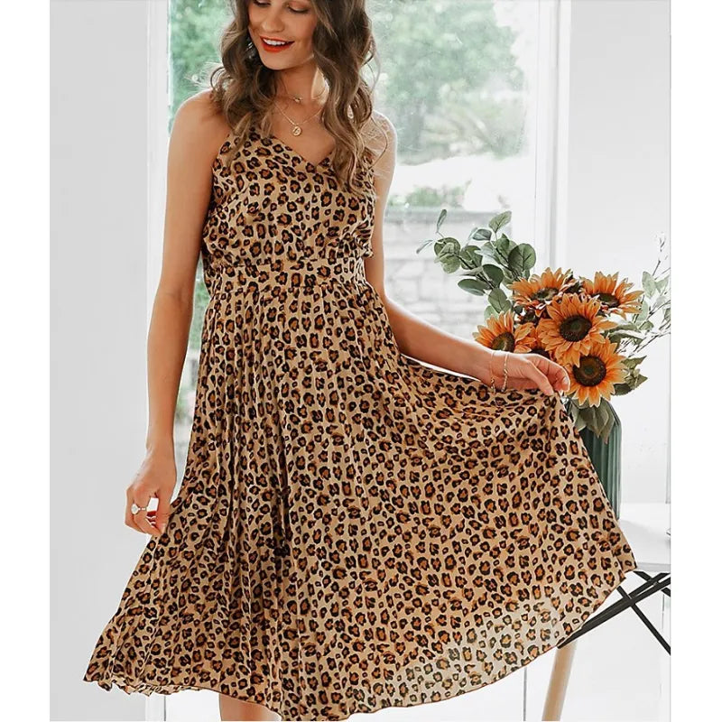 Quinn | Women's Midi Dress with V-Neck and Pleats