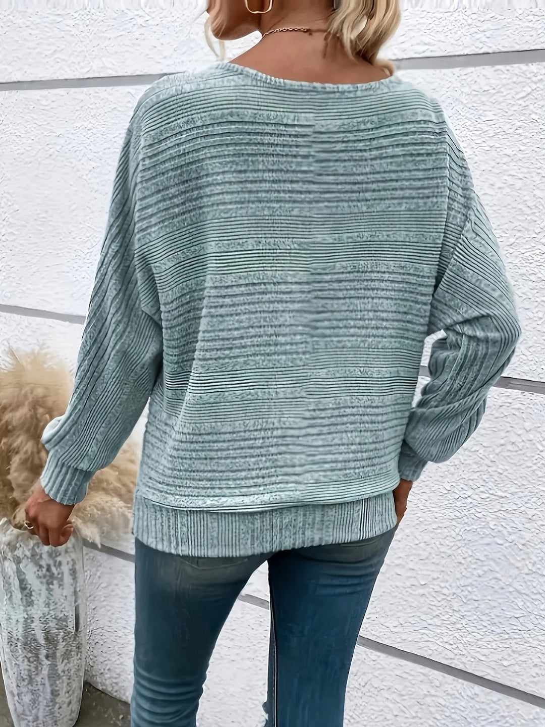 Sabine - Cozy Sweater with Batwing Sleeves