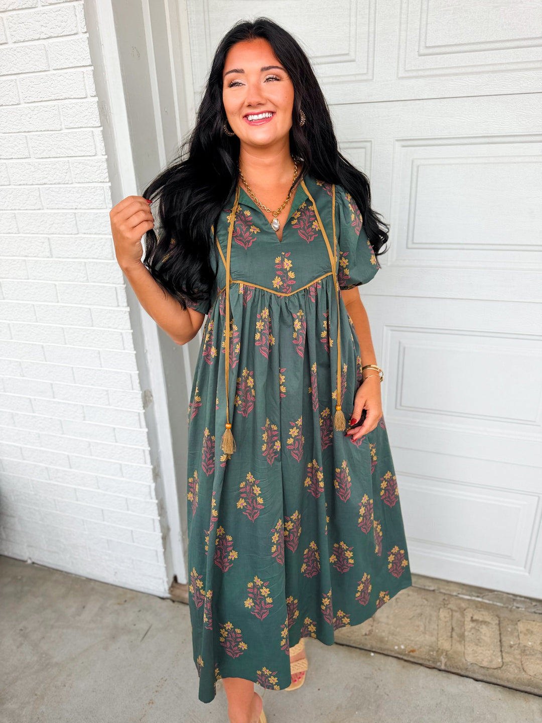 Natalie | Women's Dress with V-Neck and Floral Print