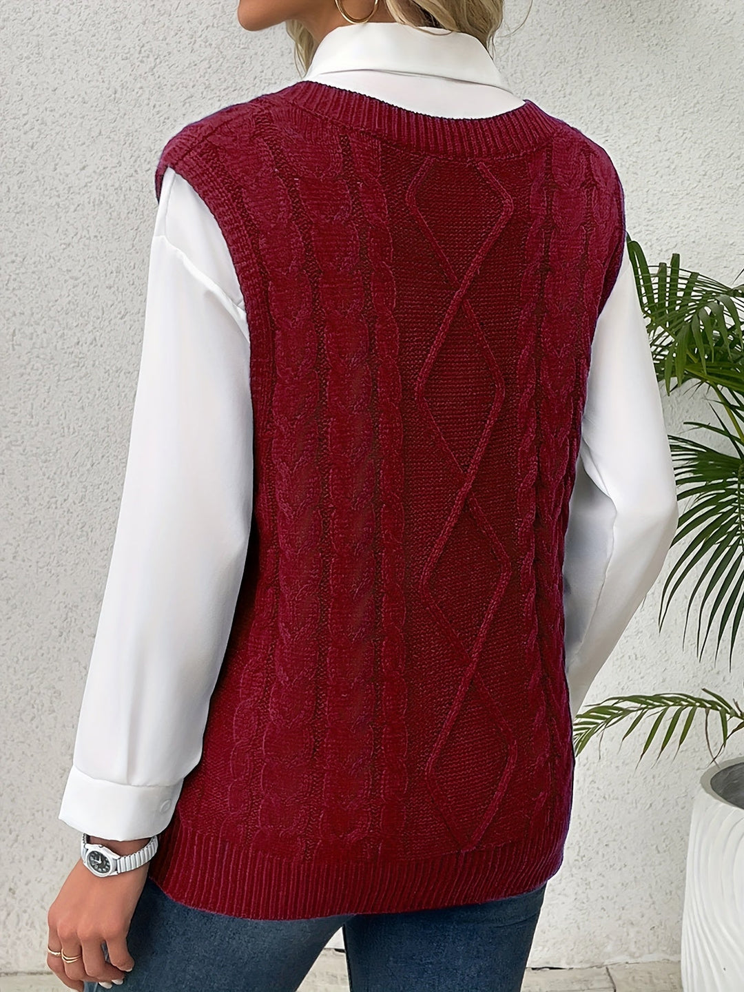 Cora | Cozy Cable Knit V-Neck Sweater Vest