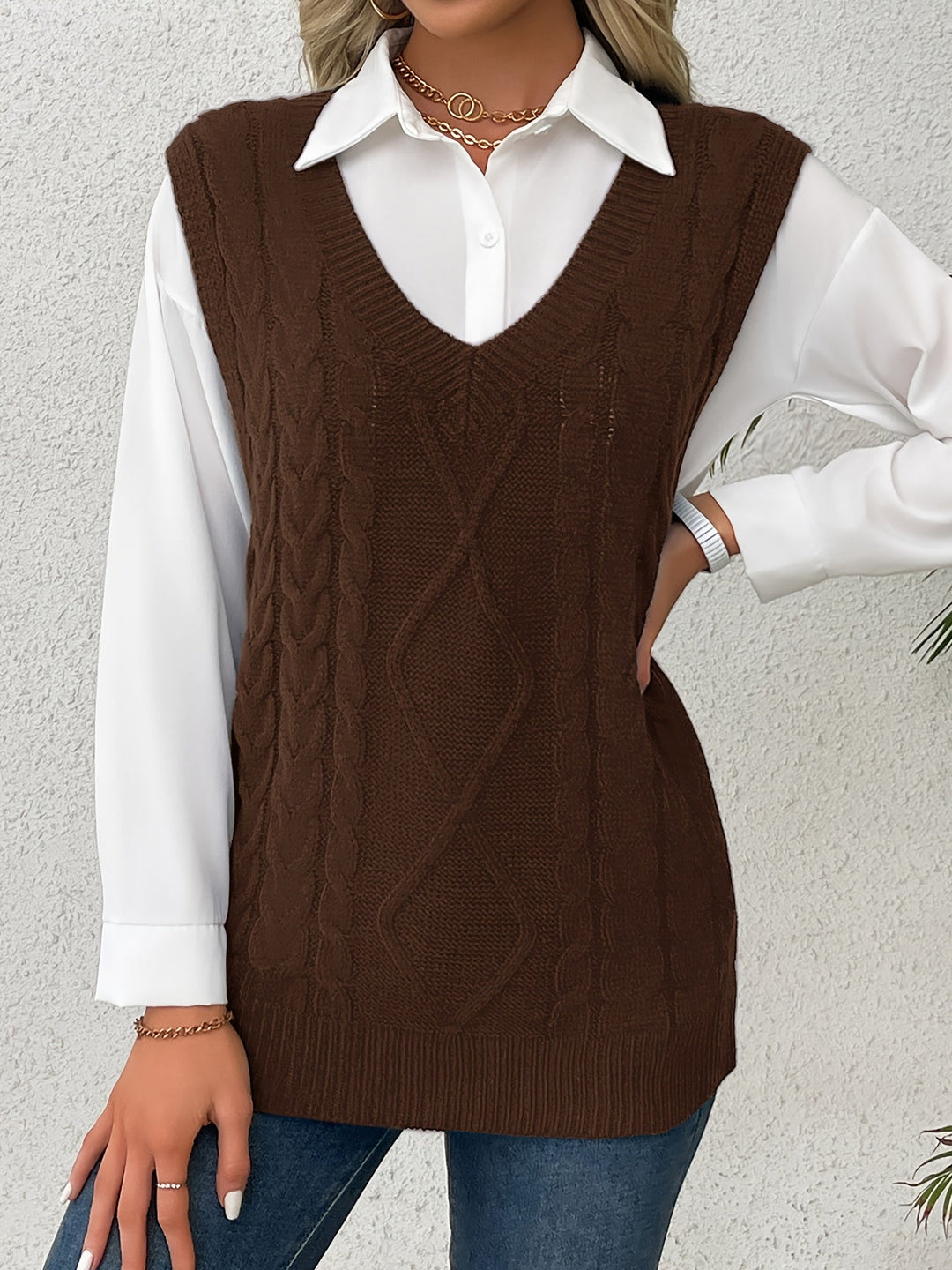 Cora | Cozy Cable Knit V-Neck Sweater Vest