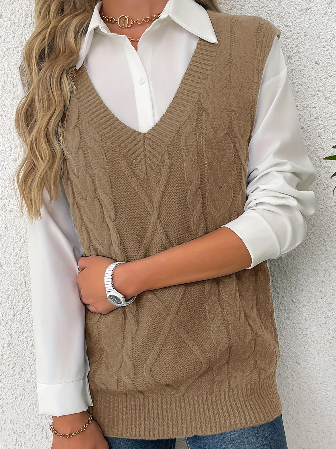 Cora | Cozy Cable Knit V-Neck Sweater Vest