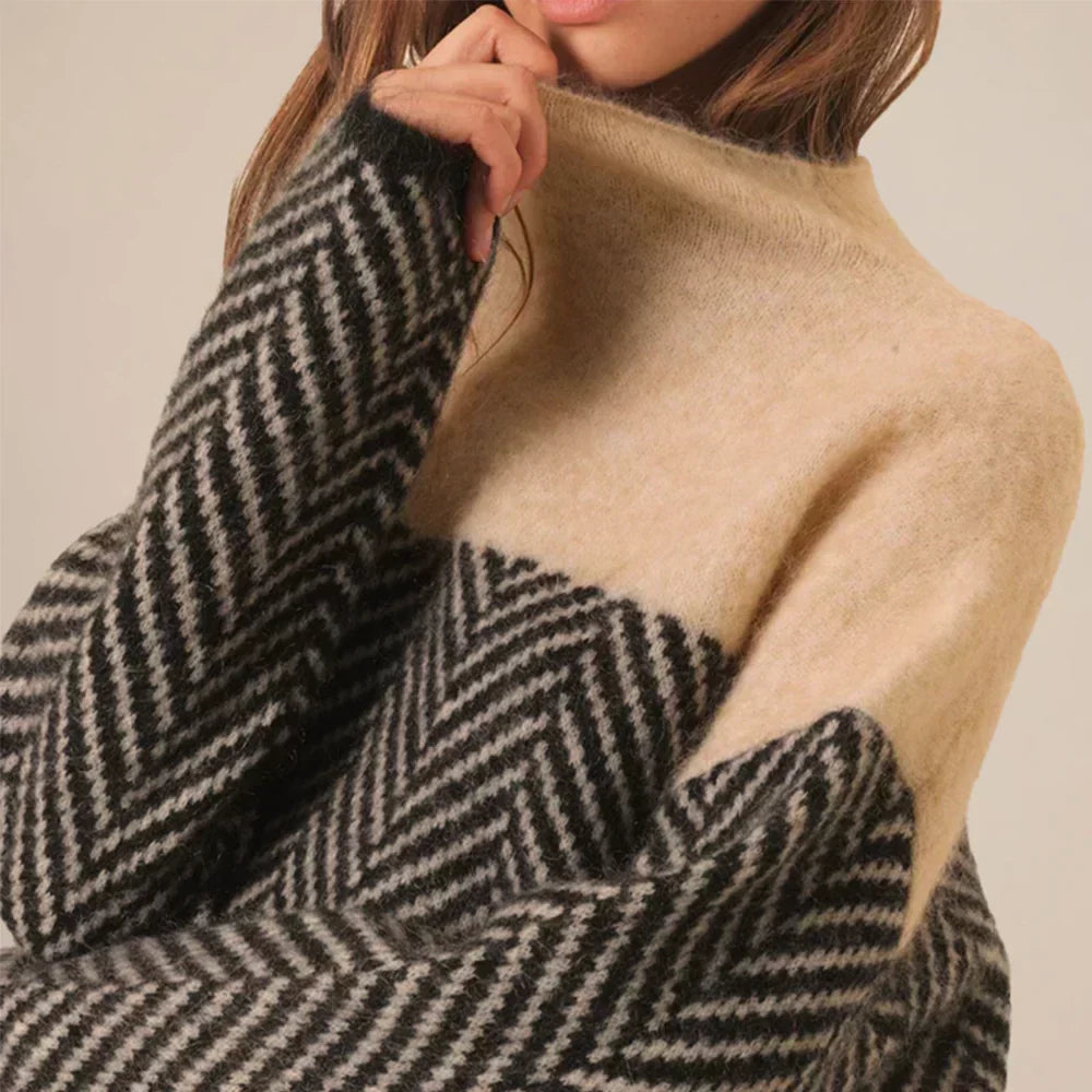 Ladies Turtleneck Geometric Pattern Sweater