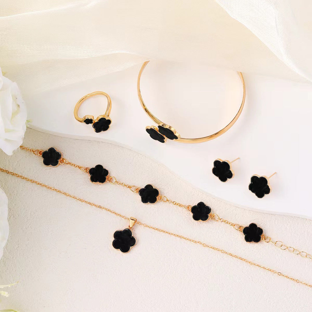 Happy Clover Jewelry 4-Piece Set
