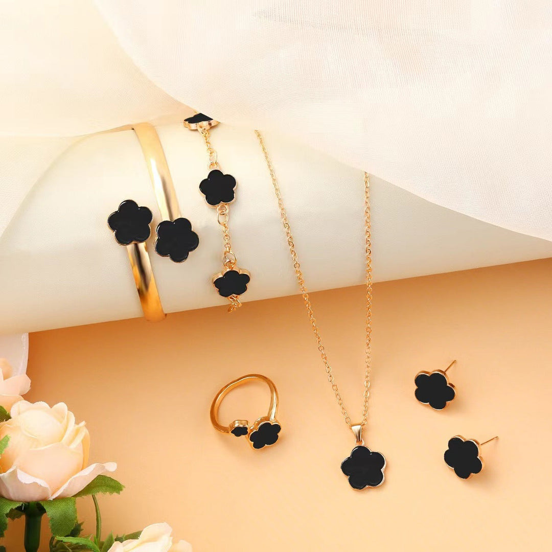 Happy Clover Jewelry 4-Piece Set