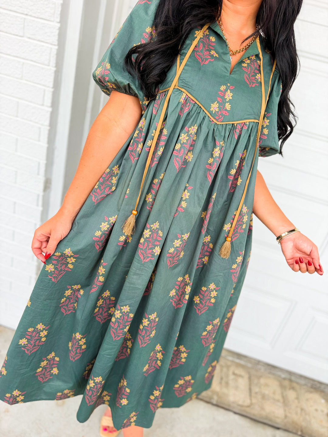 Natalie | Women's Dress with V-Neck and Floral Print