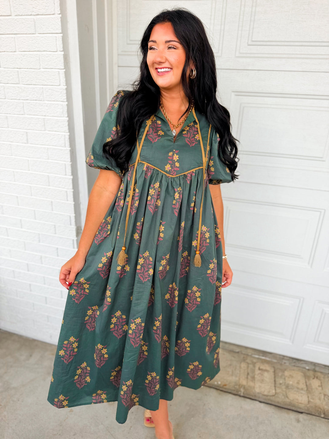 Natalie | Women's Dress with V-Neck and Floral Print
