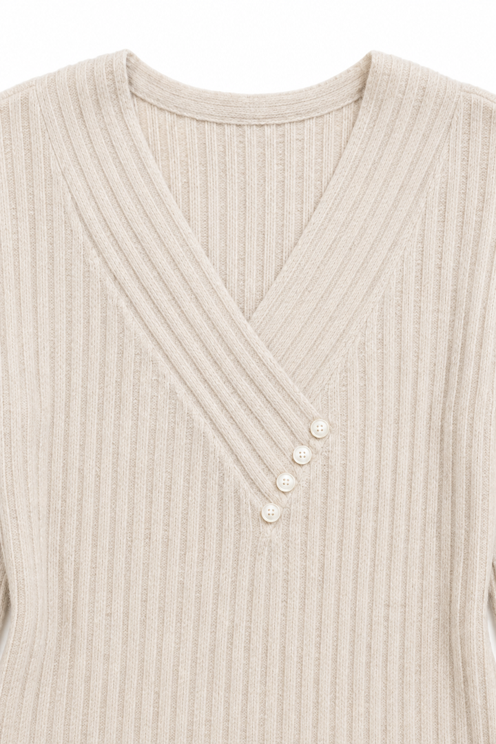 Marlowe & Rib – Ribbed V-Neck Sweater with Buttons