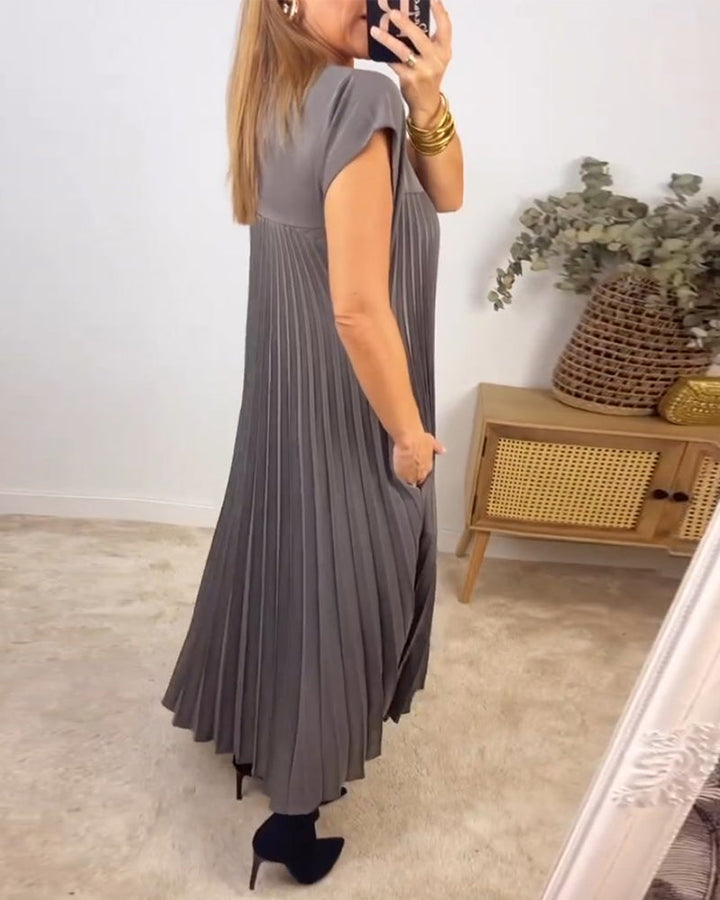 Exquisitely Elegant Flowing Pleated Maxi Georgette Silk Cocktail Evening Wear