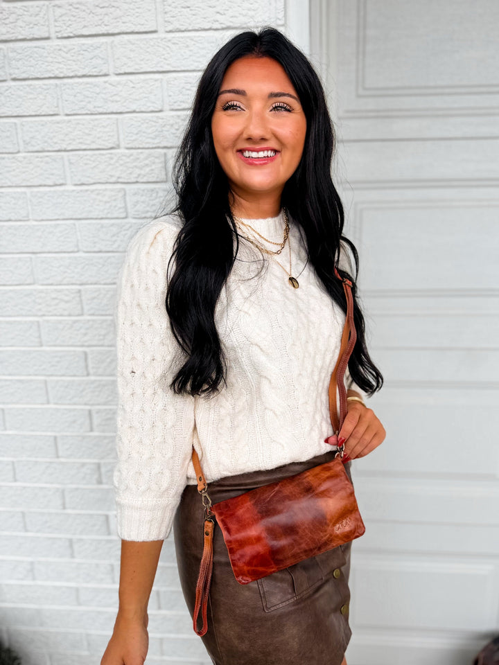 Daisy | Women's Crossbody Bag with Wristlet and Zipper