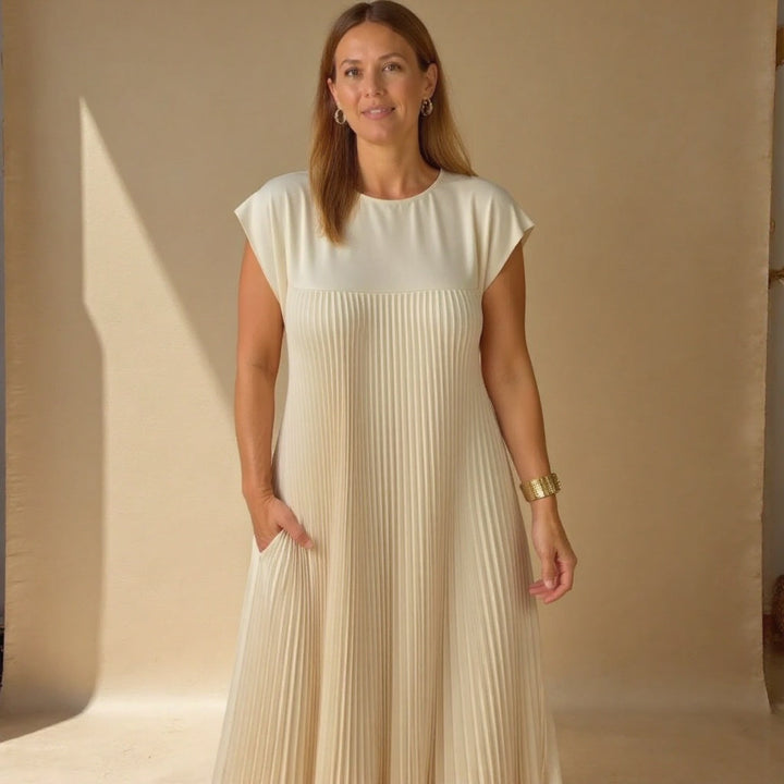 Exquisitely Elegant Flowing Pleated Maxi Georgette Silk Cocktail Evening Wear