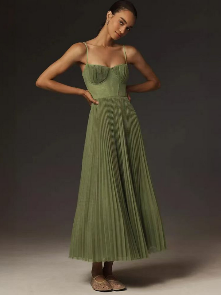 Stylish Sculpted Pleated Maxi Dress For Women With Figure Flattering Design