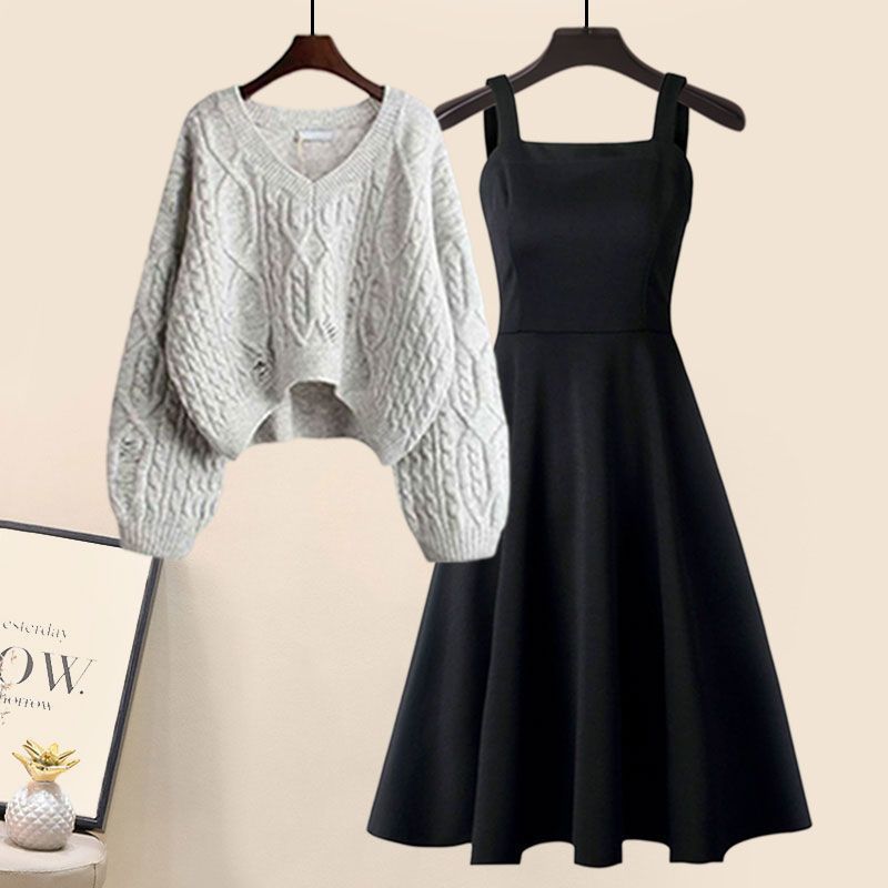 LIANE - Elegant knitted sweater with mermaid skirt