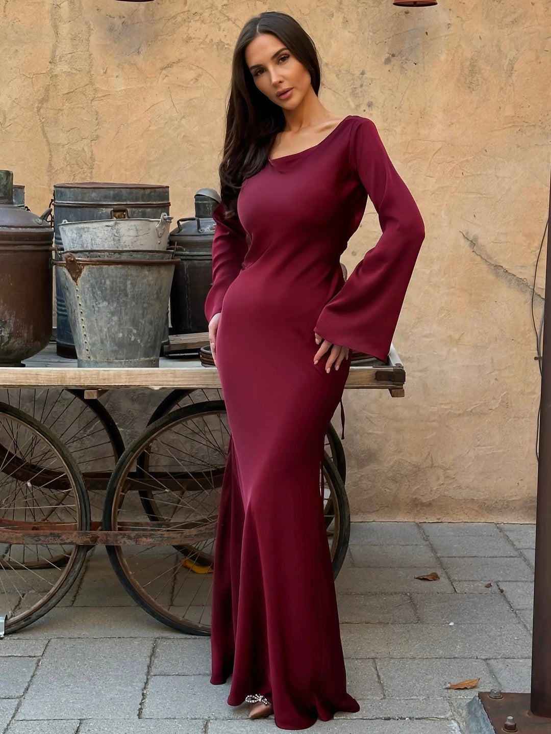 Luxurious Draped Long-Sleeve Satin Evening Floor-Length Maxi Silhouette Elegant Dress