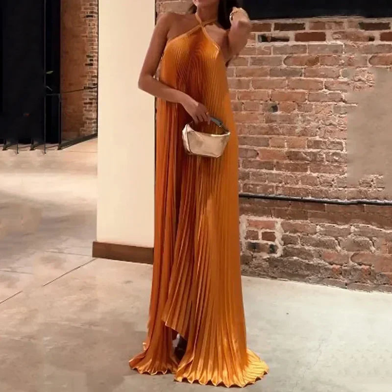 Graceful Pleated Halter Neck Maxi Dress with Flowing Silhouette for Women&