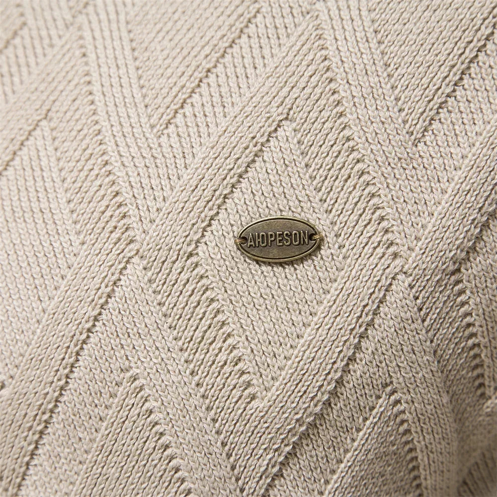 Men's Sweater with Round Neck and Textured Design