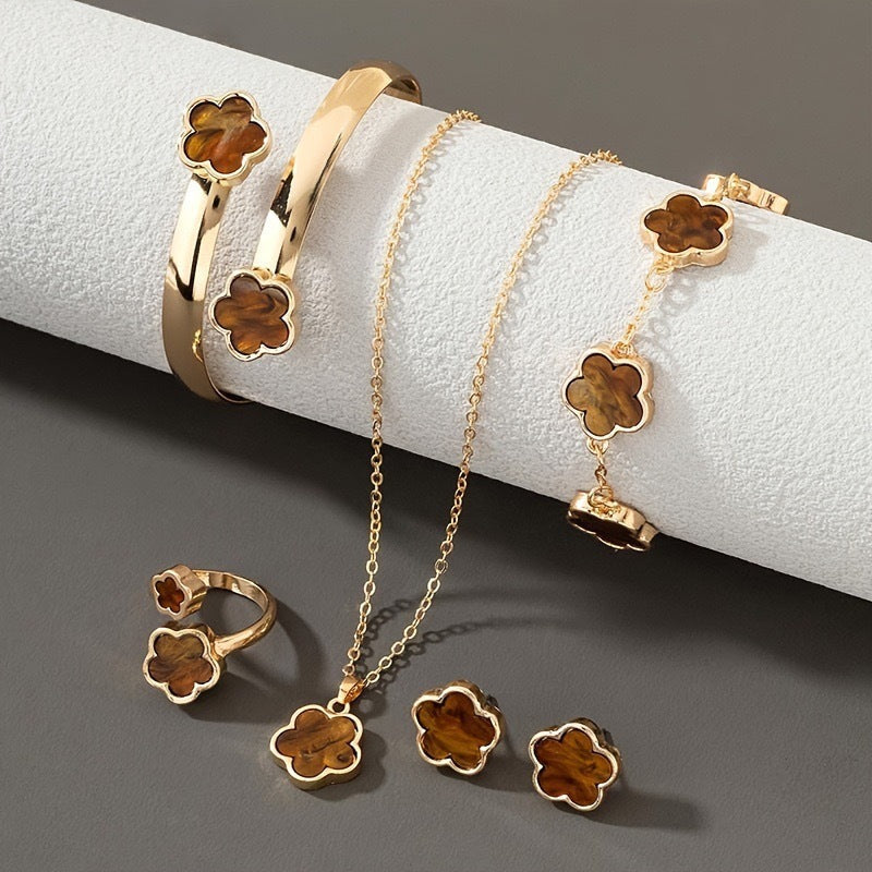 Happy Clover Jewelry 4-Piece Set