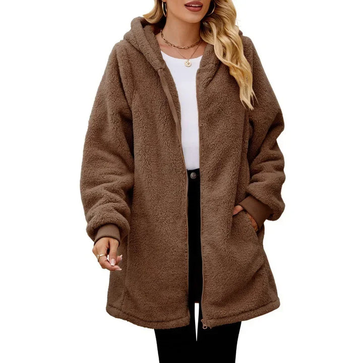 Annika - Cozy Hoodie