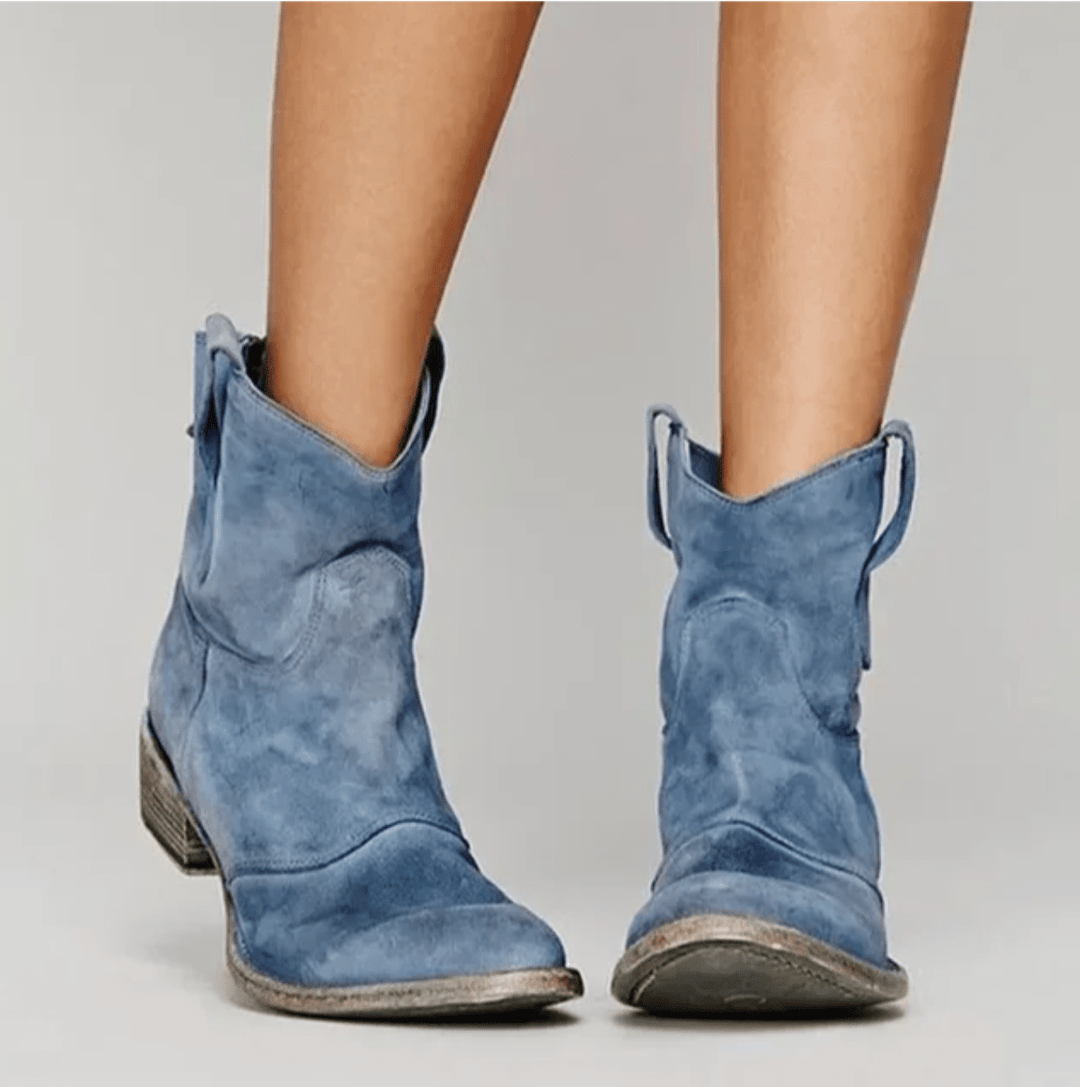 Emily | Women&