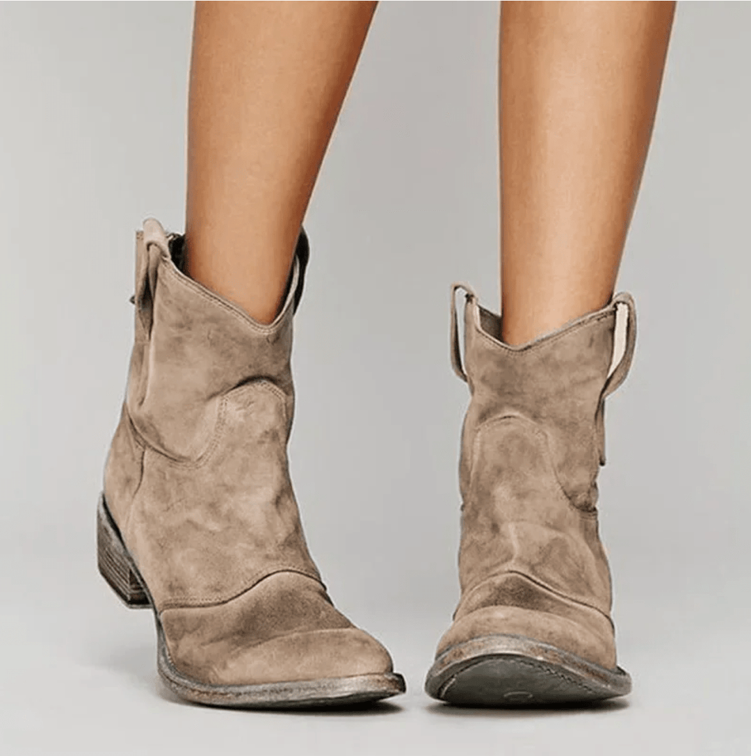 Emily | Women&