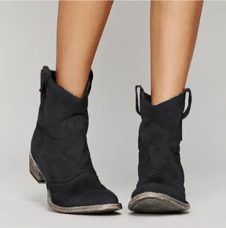 Emily | Women&