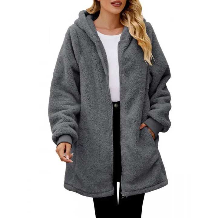 Annika - Cozy Hoodie