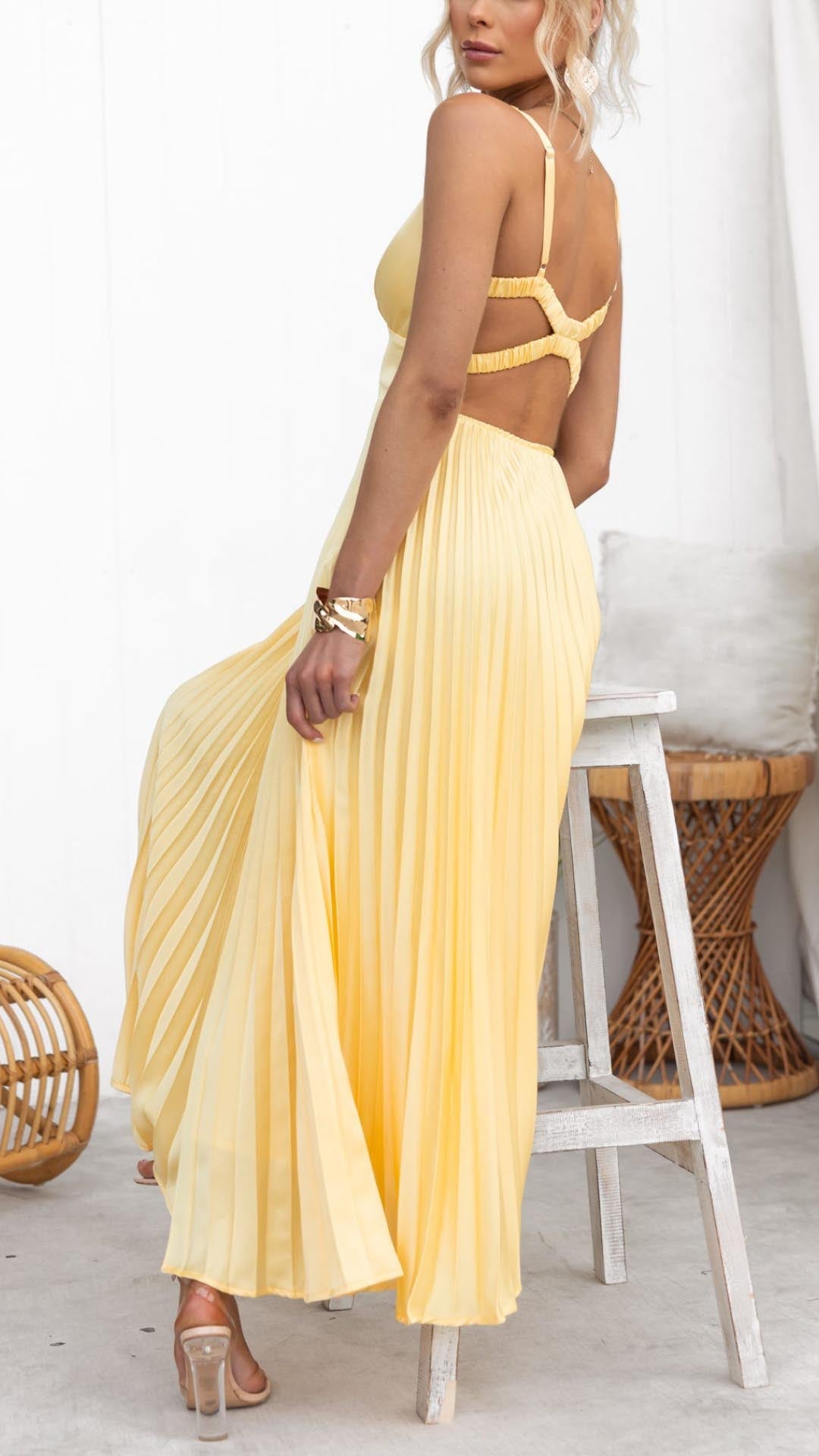 Chic Elegant Pleated V-Neck Cinched Waist Flowy Maxi Dress For Women