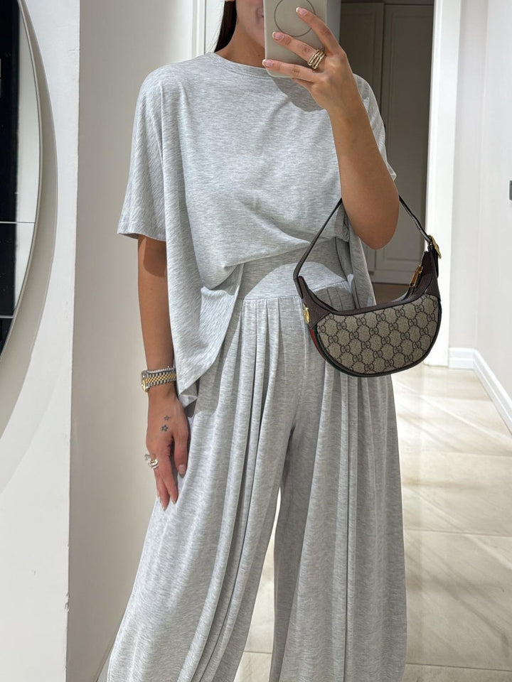 Hallie | Casual Top with Relaxed Fit and Wide-Leg Trousers