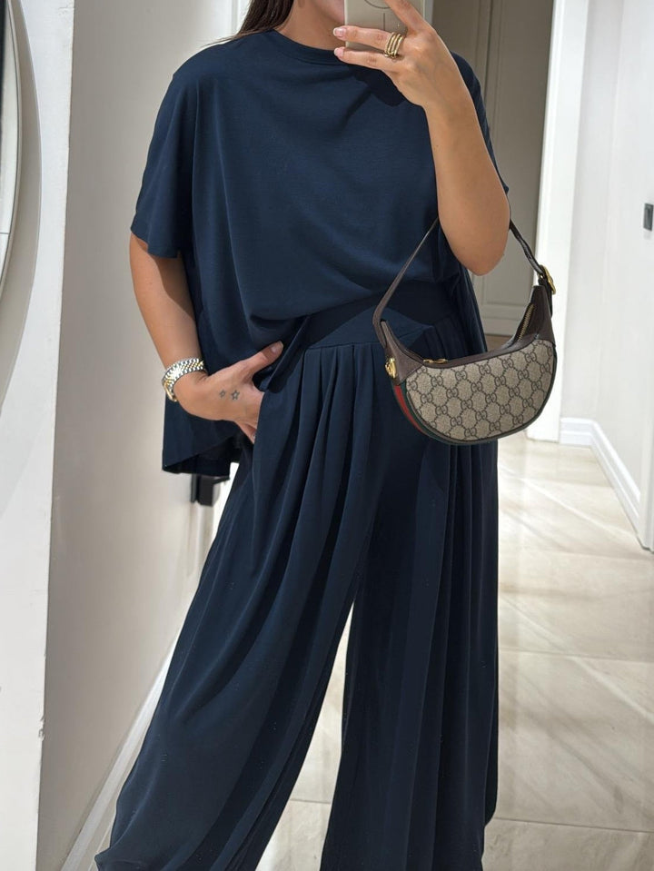 Hallie | Casual Top with Relaxed Fit and Wide-Leg Trousers