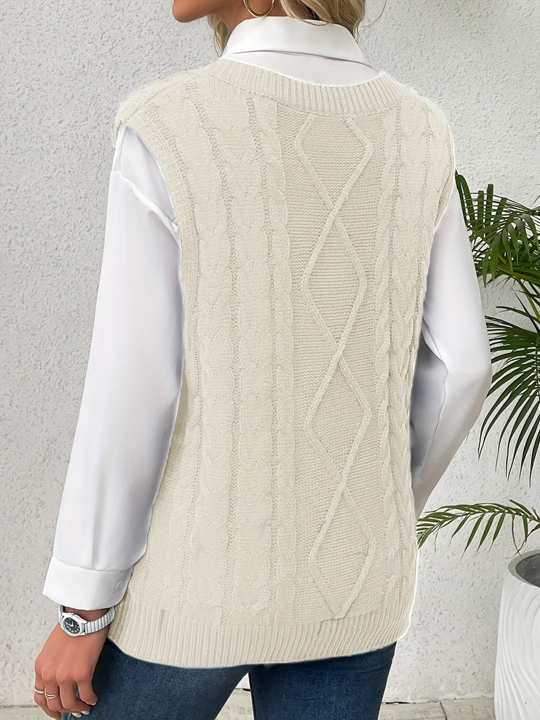 Cora | Cozy Cable Knit V-Neck Sweater Vest