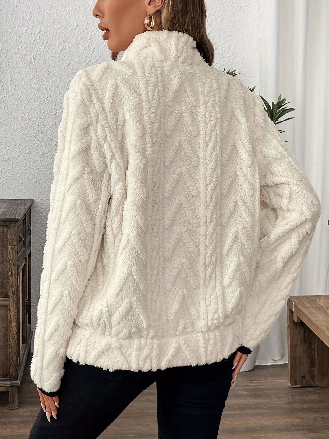 Nancy - Fluffy Sweater