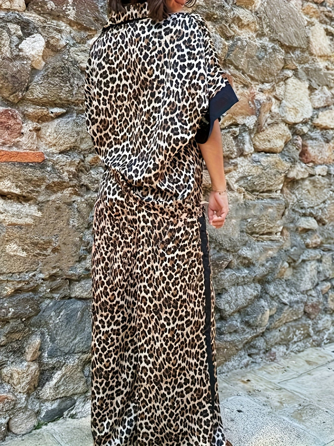 Kinsley | Wide Leg Pants with Fluid Design and Leopard Print