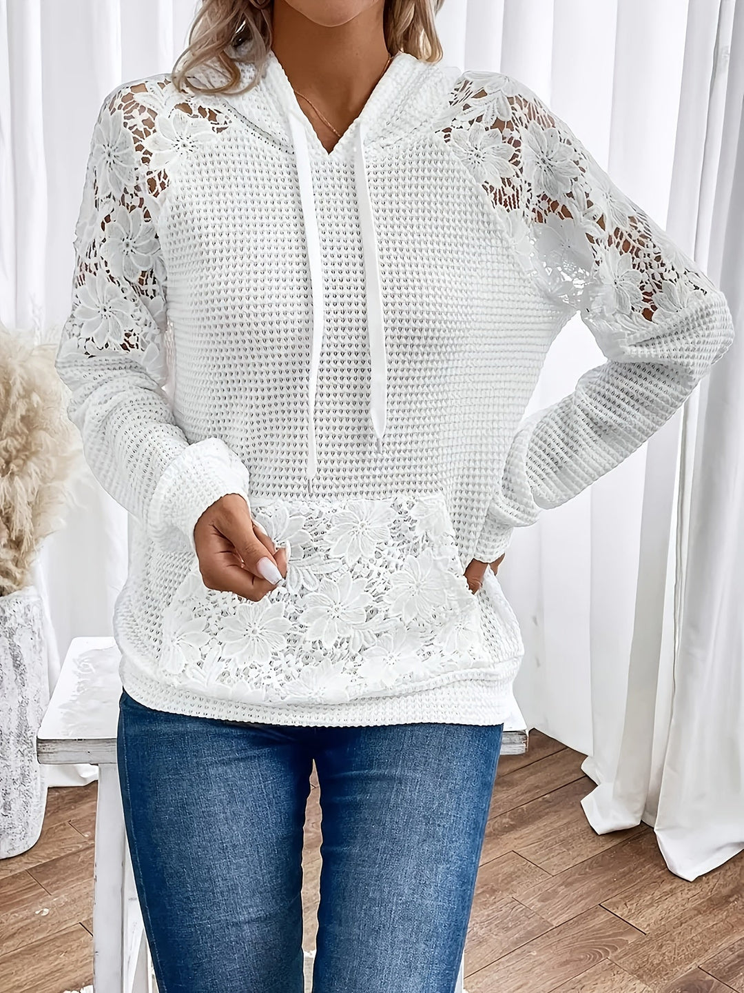 Linnea | Flower-Trimmed Hoodie