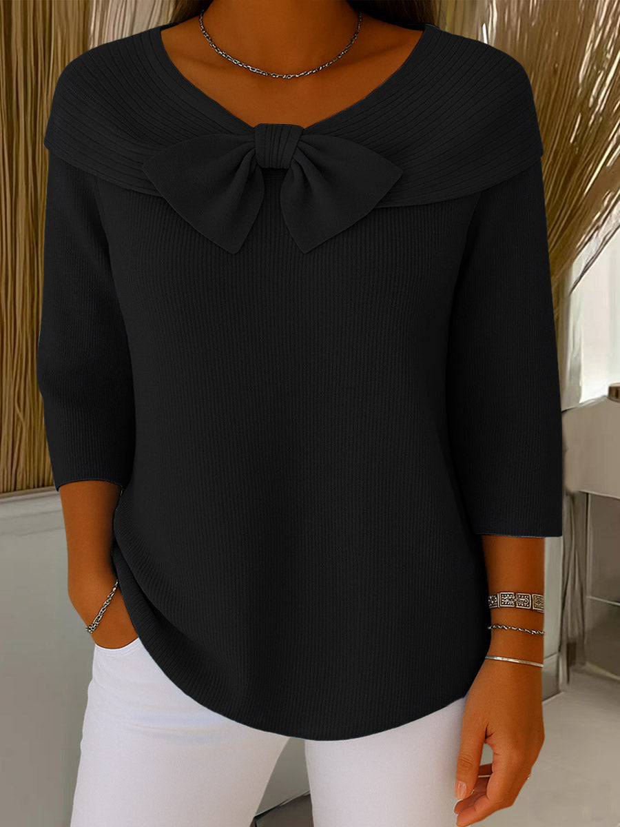 Helen - Elegant knitted sweater with bow detail