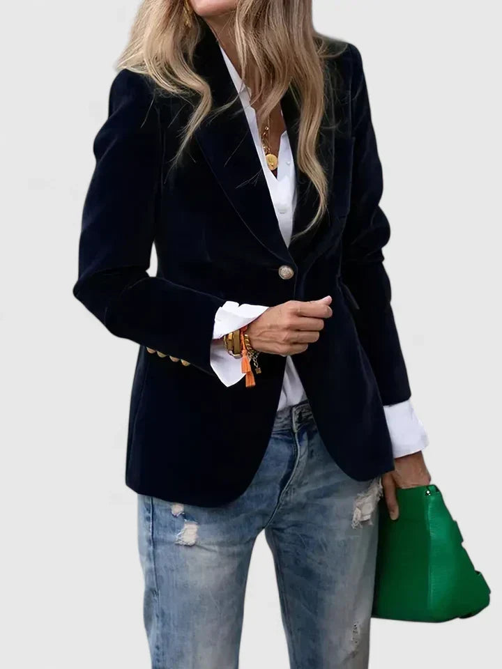 VICTORIA – ELEGANT VELVET BLAZER