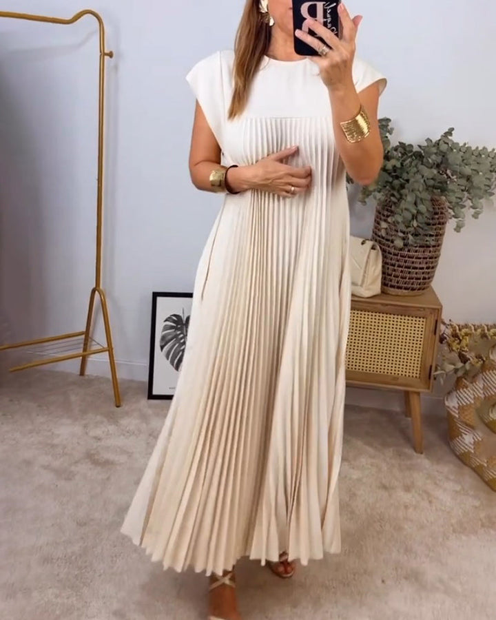 Exquisitely Elegant Flowing Pleated Maxi Georgette Silk Cocktail Evening Wear